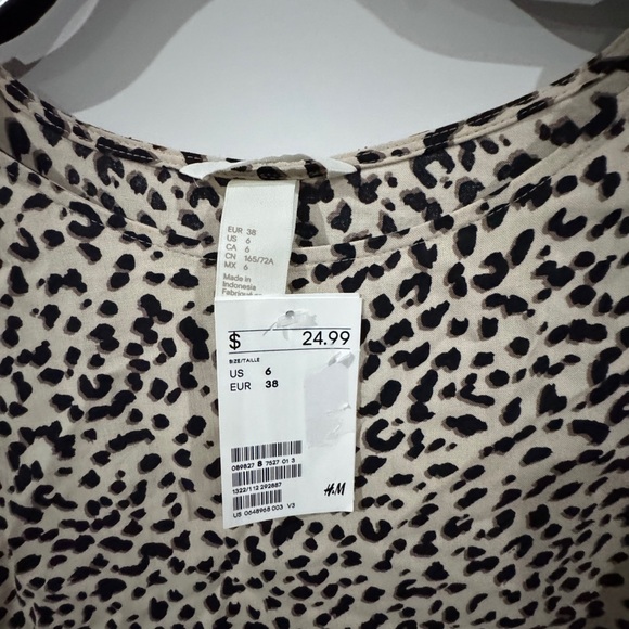 H&M Black and Cream Animal Print Mini Dress b11 - Picture 2 of 5